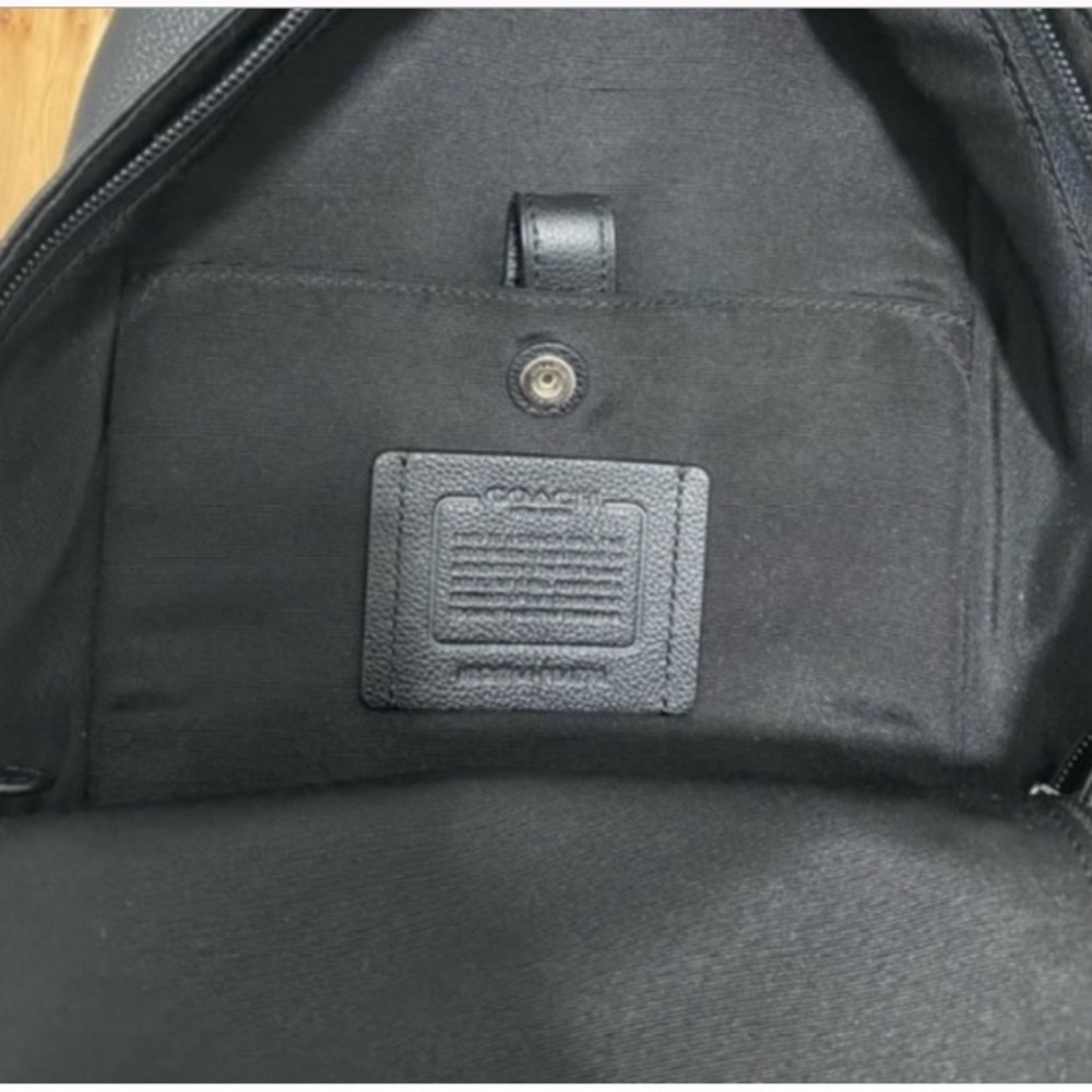 (Unistyle) NWOT Coach Black Leather Charles Pack - Picture 7 of 8